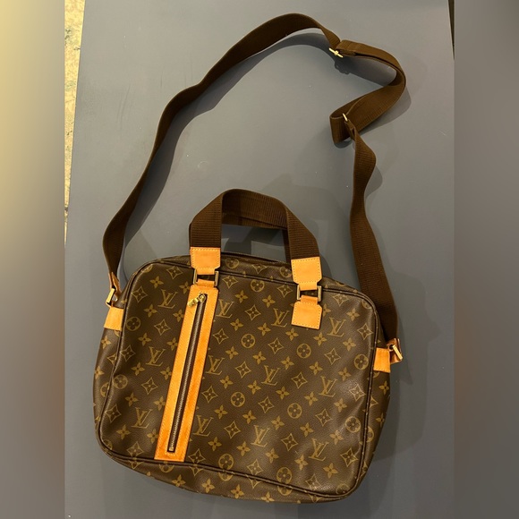 Authentic Louis Vuitton Laptop/Travel Bag - Picture 1 of 4